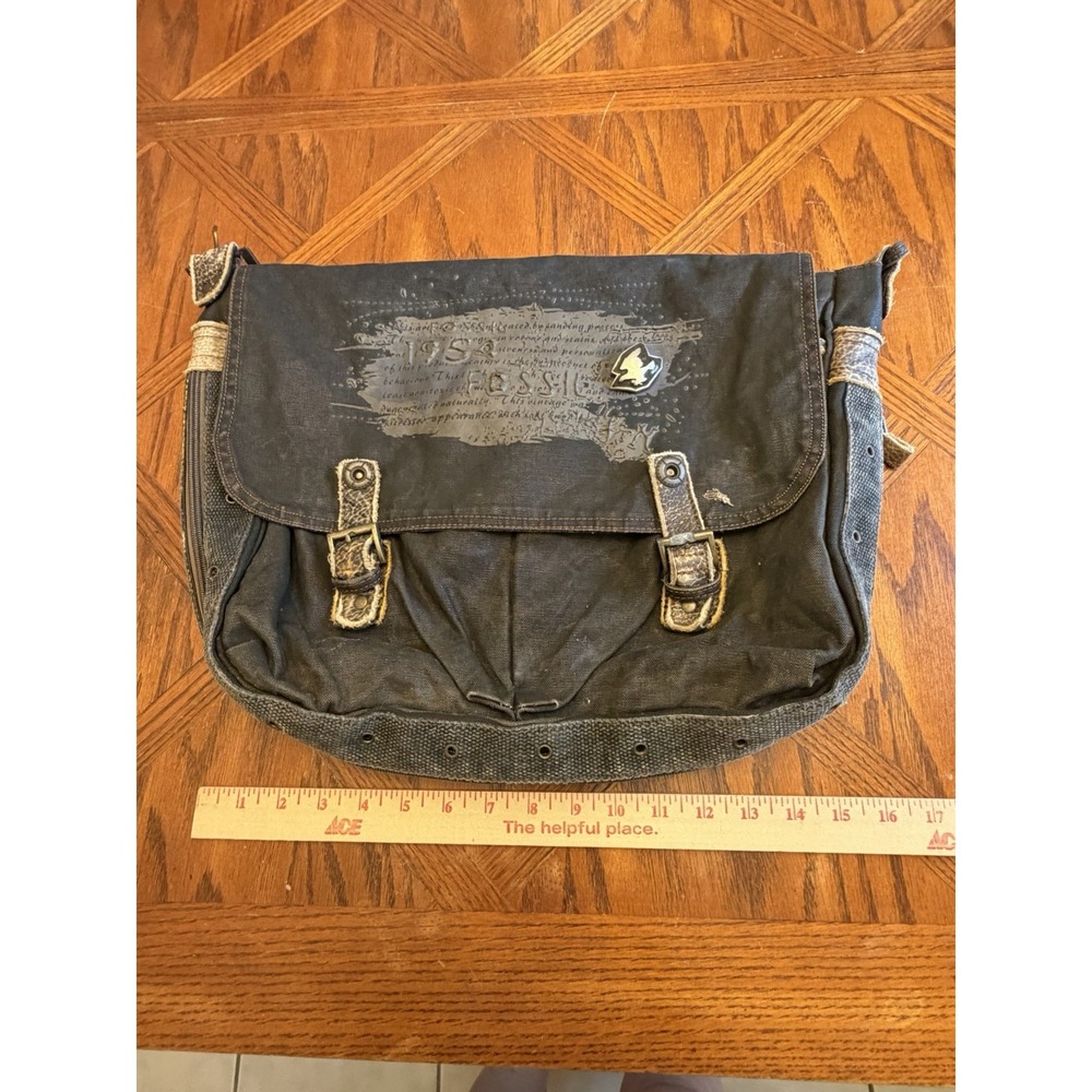 Vintage Distressed Fossil - Picture 8 of 9